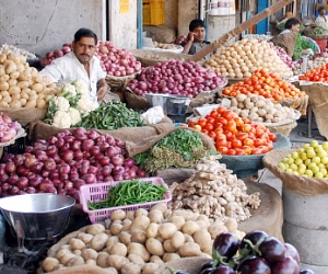 भारत की खुदरा मुद्रास्फीति (India's retail inflation) 75 महीने के निचले स्तर 2.82% पर पहुंची, खाद्य महंगाई में बड़ी राहत